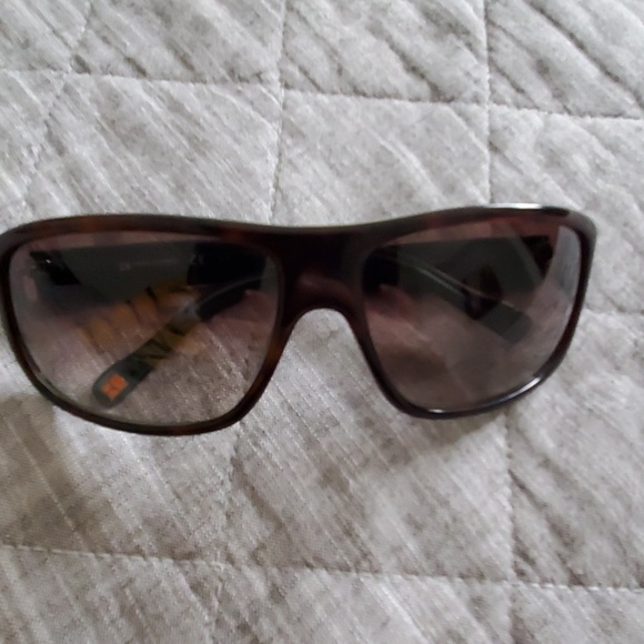 Hugo Boss - Picture 1 of 4